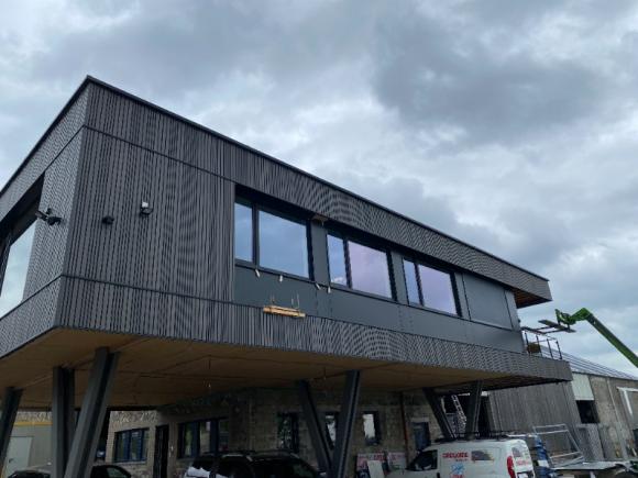Vos bureaux en structure bois à Cherain : modernité et durabilité