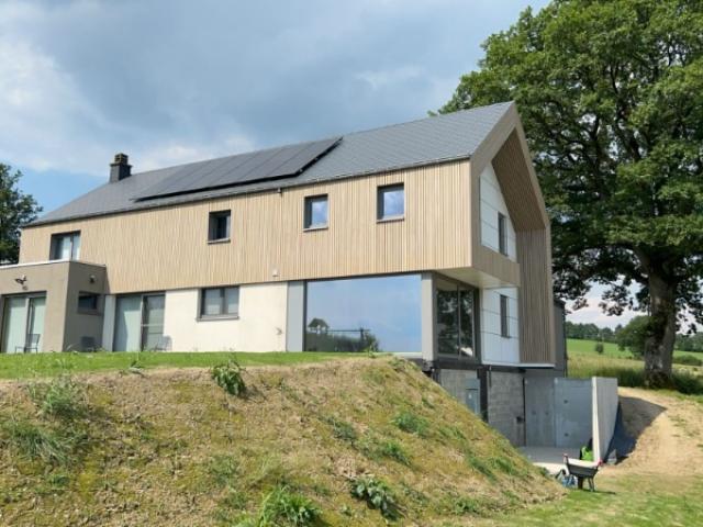EXTENSION ET RÉNOVATION CONTEMPORAINE D'UNE MAISON D'HABITATION