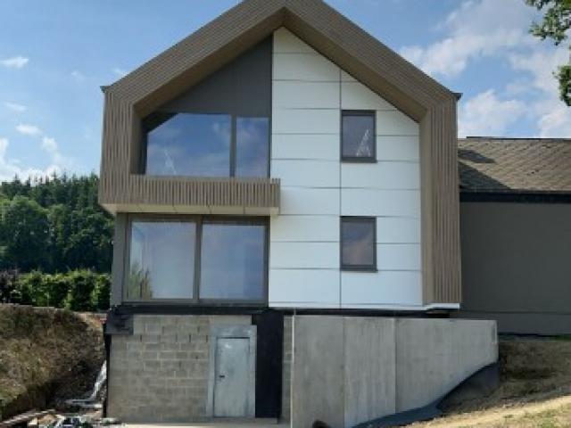 EXTENSION ET RÉNOVATION CONTEMPORAINE D'UNE MAISON D'HABITATION