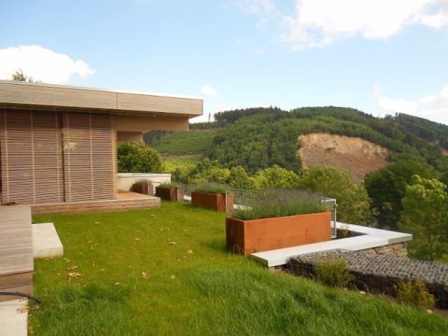 CONSTRUCTION D'UNE HABITATION ET BUREAUX