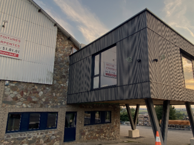 Vos bureaux en structure bois à Cherain : modernité et durabilité
